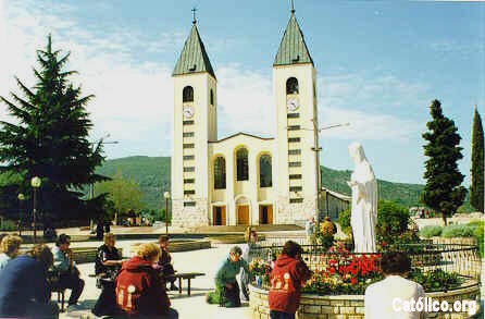 Fachada de la Parroquia Santiago